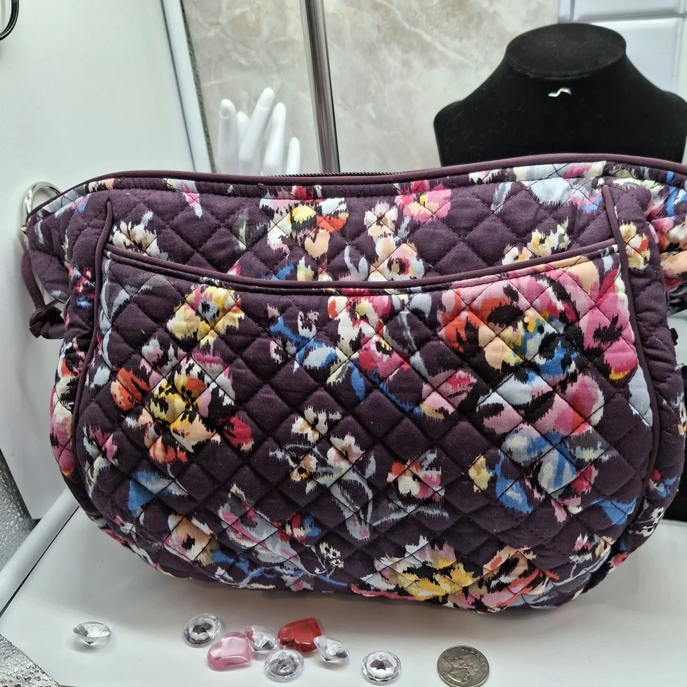 Vera Bradley Med Sized Floral Quilted Bag - Purple Like New - Picture 4 of 12